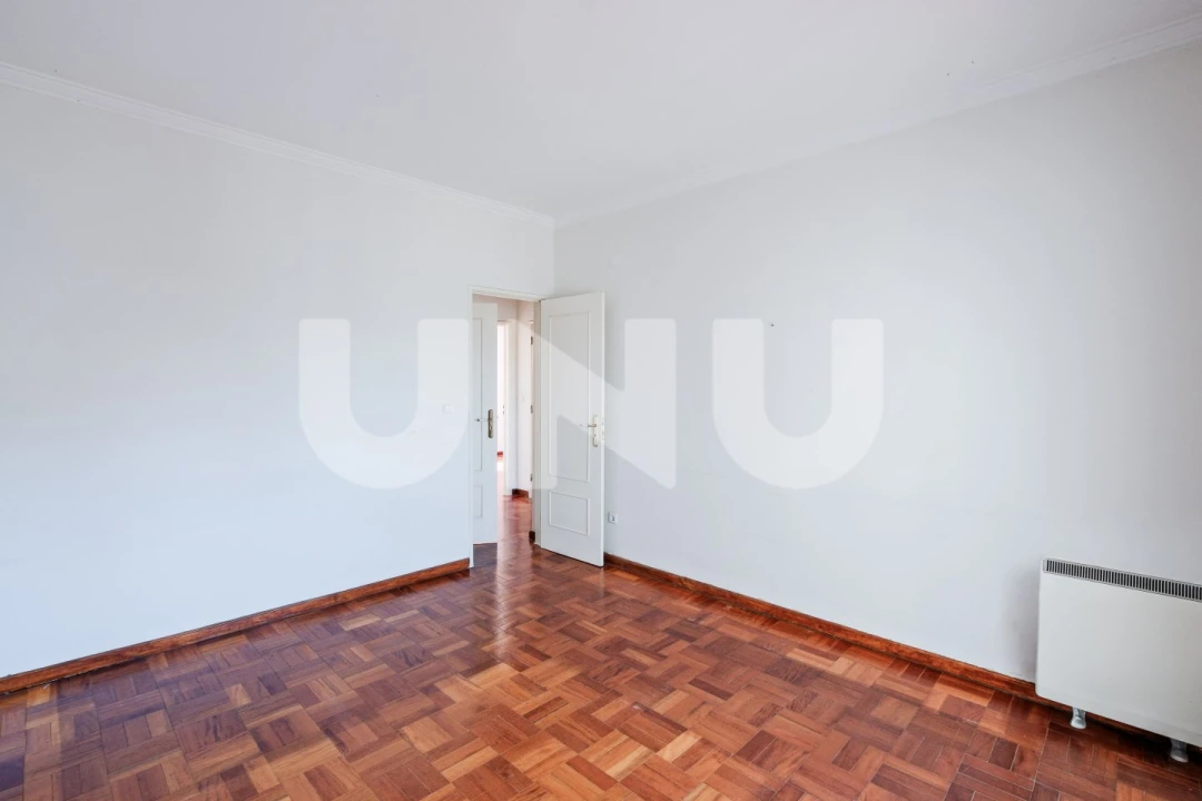 Apartamento T3 para Venda em Rio de Mouro Foto 33
