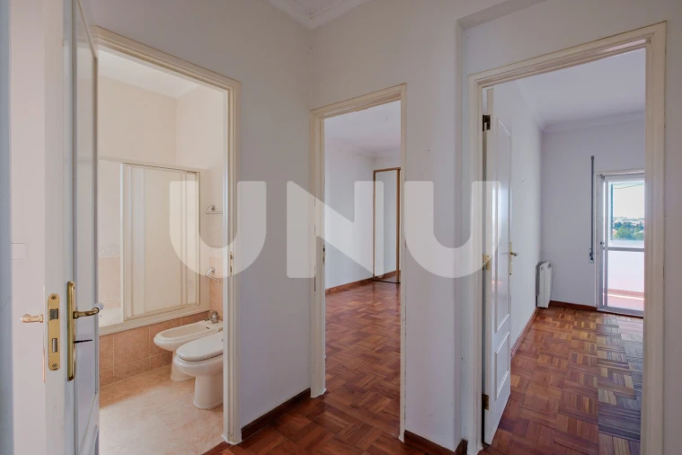 Apartamento T3 para Venda em Rio de Mouro Foto 19