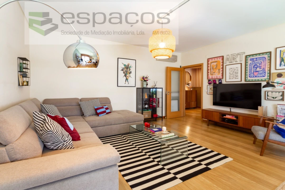 Apartamento T3 para Venda em Santa Iria de Azoia, São João da Talha e Bobadela Foto 8
