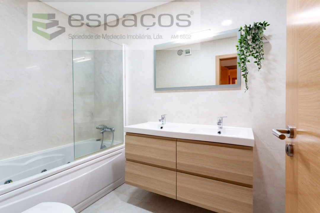 Apartamento T3 para Venda em Santa Iria de Azoia, São João da Talha e Bobadela Foto 22