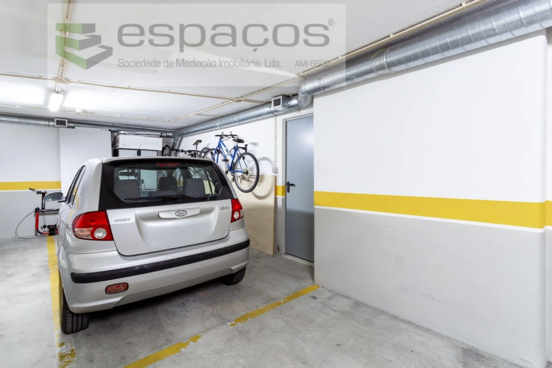 Apartamento T3 para Venda em Santa Iria de Azoia, São João da Talha e Bobadela Foto 28
