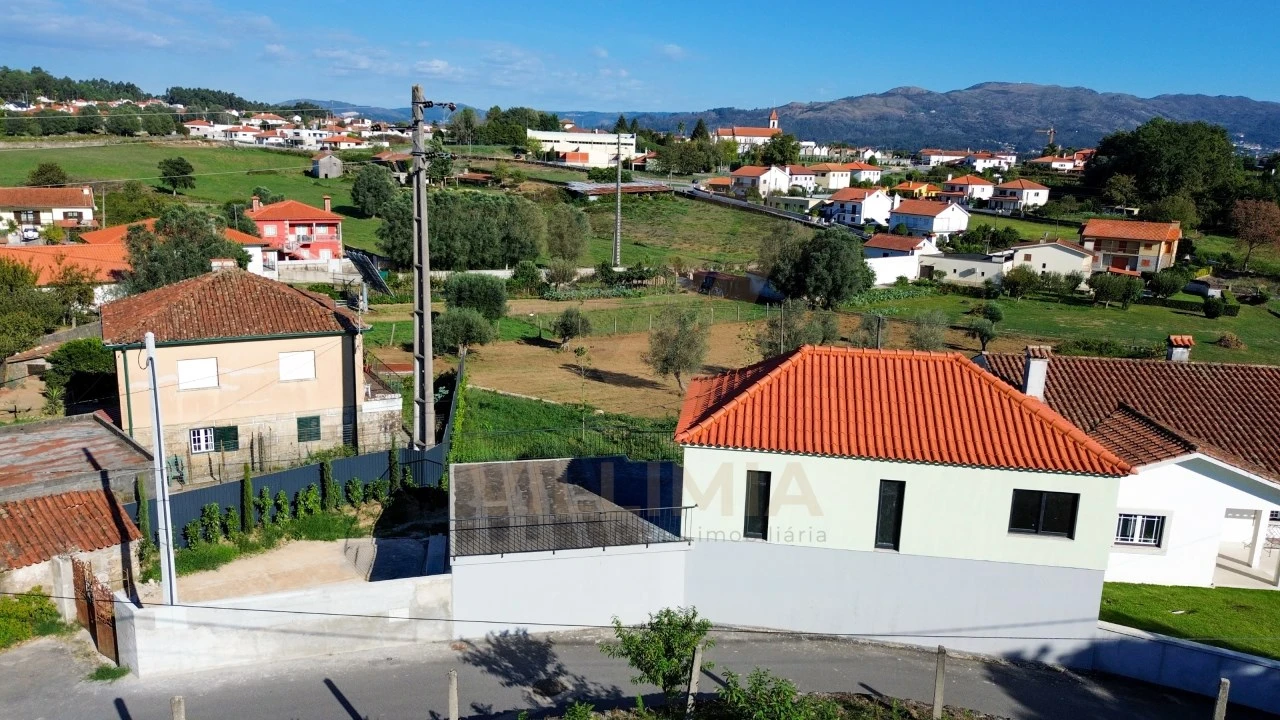 Moradia T3 para Venda em Fontão Foto 37