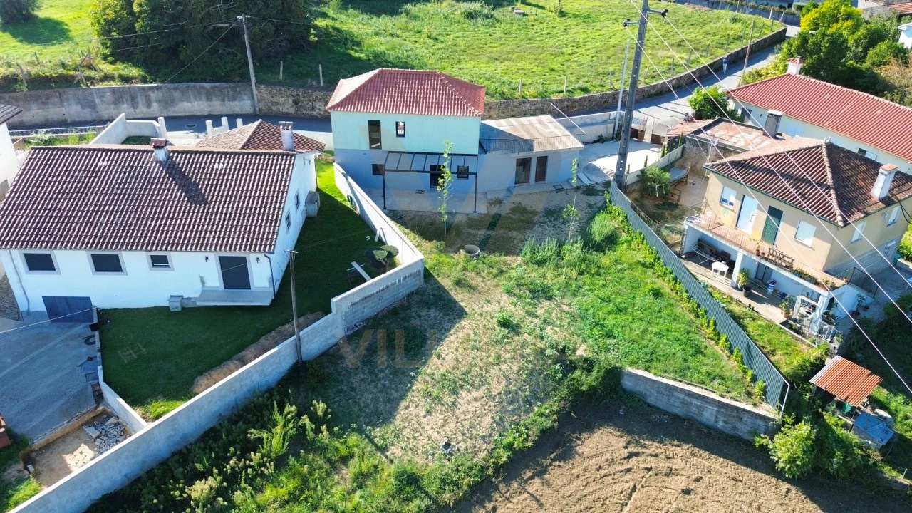 Moradia T3 para Venda em Fontão Foto 38