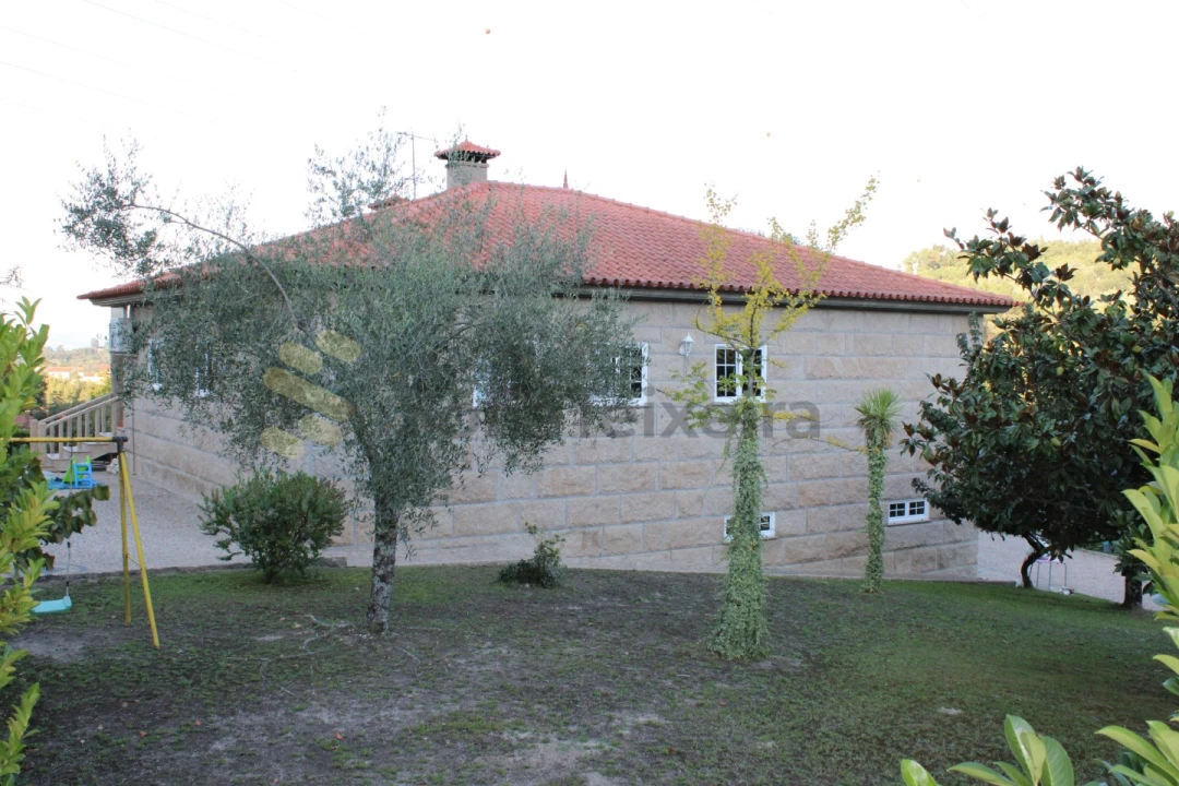 Moradia T3 para Venda em Avessadas e Rosém Foto 12