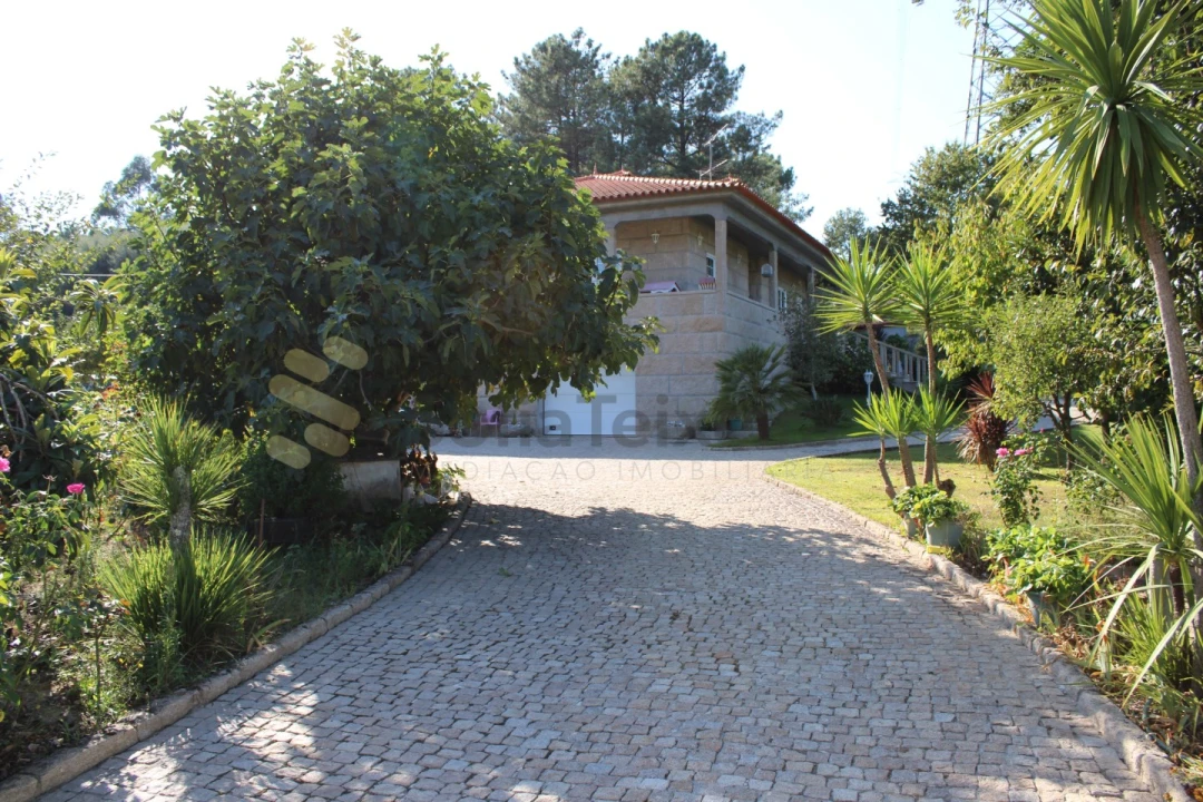 Moradia T3 para Venda em Avessadas e Rosém Foto 43