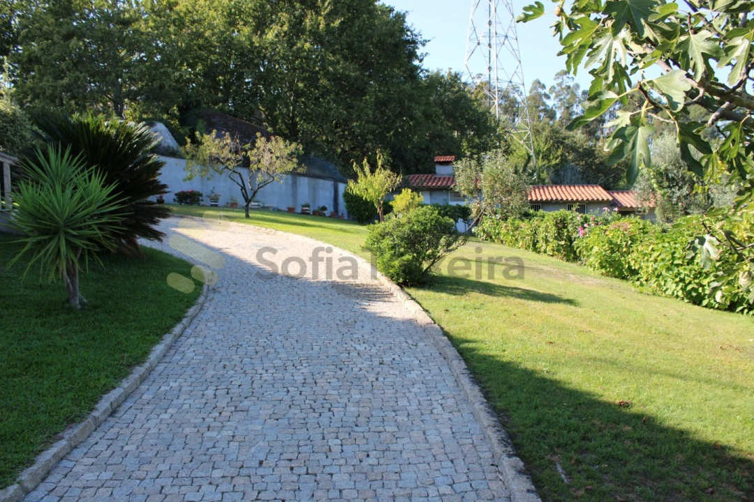 Moradia T3 para Venda em Avessadas e Rosém Foto 48