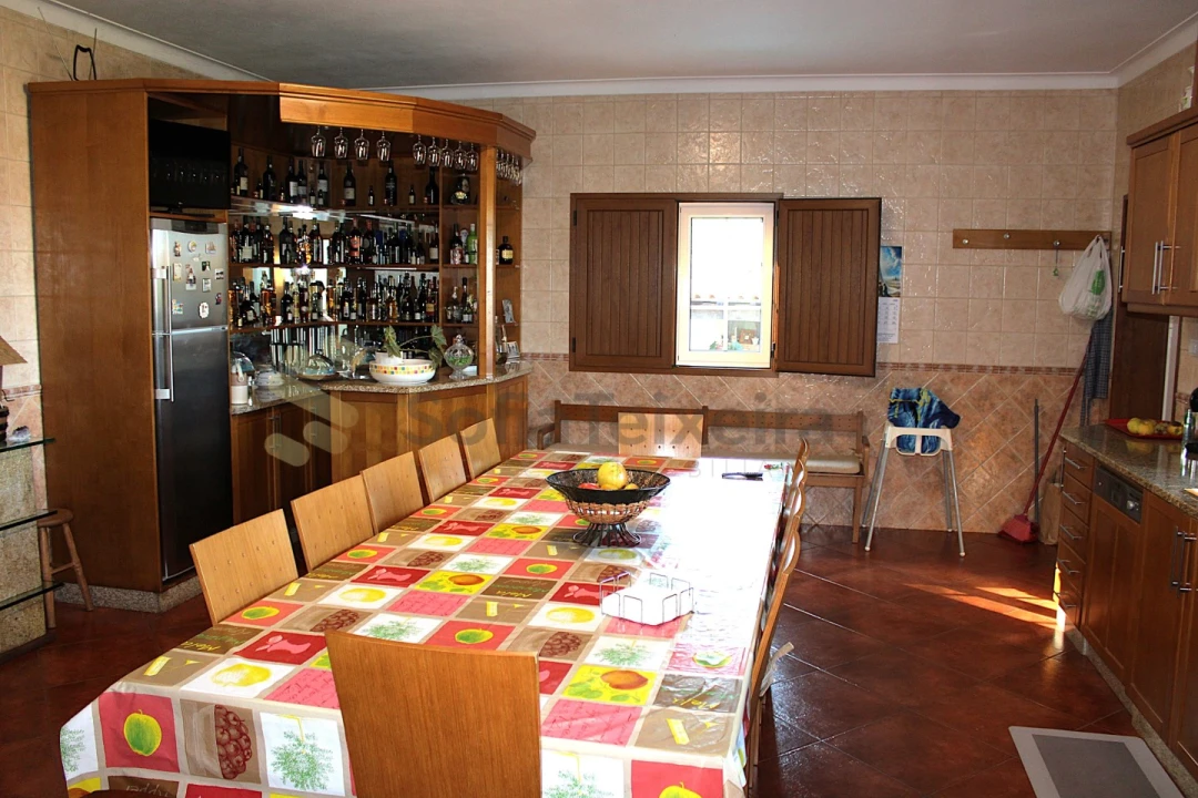 Moradia T3 para Venda em Avessadas e Rosém Foto 17
