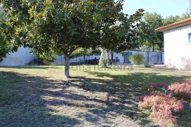 Moradia T3 para Venda em Avessadas e Rosém Foto 47