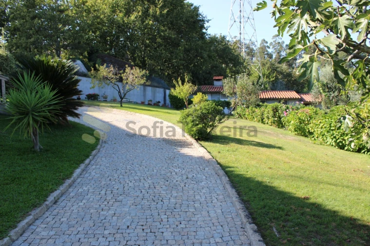 Moradia T3 para Venda em Avessadas e Rosém Foto 48