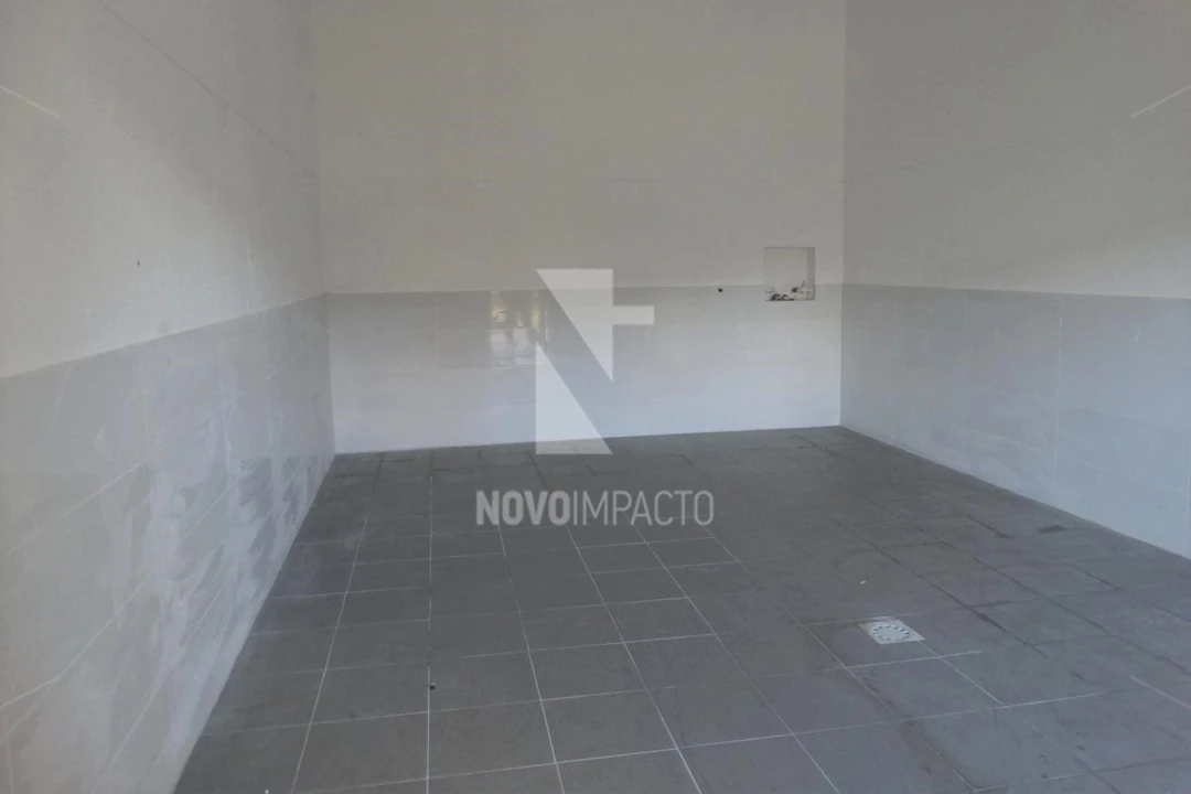 Garagem para Arrendamento em Montijo e Afonsoeiro Foto 1