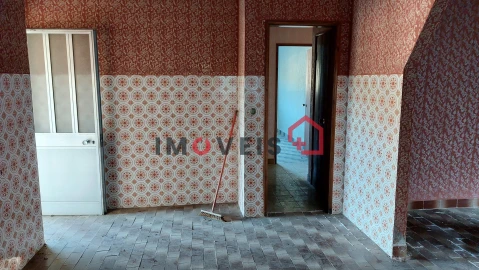 Moradia T2 para Venda em Nossa Senhora da Piedade