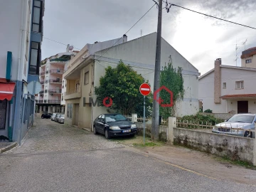 Moradia T3 para Venda em Nossa Senhora da Piedade