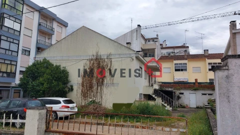 Moradia T3 para Venda em Nossa Senhora da Piedade