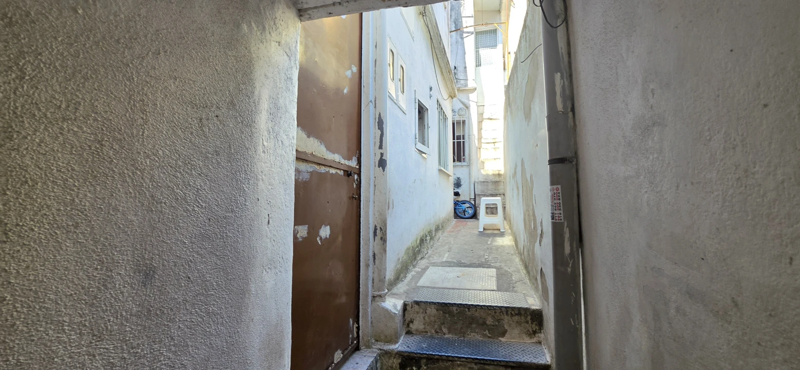 Apartamento T2 para Venda em Campolide Foto 4