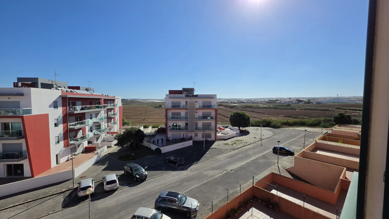 Apartamento T2 para Venda em Atouguia da Baleia Foto 15