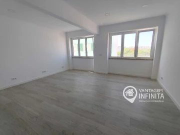 Apartamento T3 para Venda em Almada, Cova da Piedade, Pragal e Cacilhas