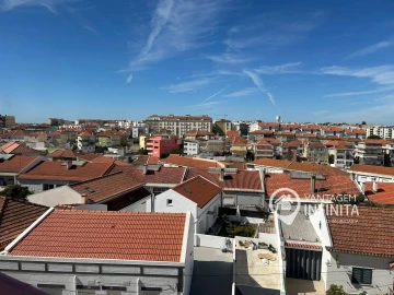Apartamento T3 para Venda em Laranjeiro e Feijó