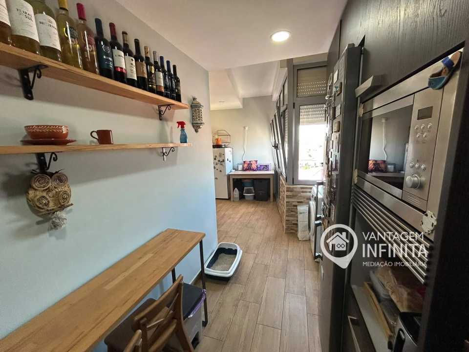 Apartamento T3 para Venda em Laranjeiro e Feijó Foto 9