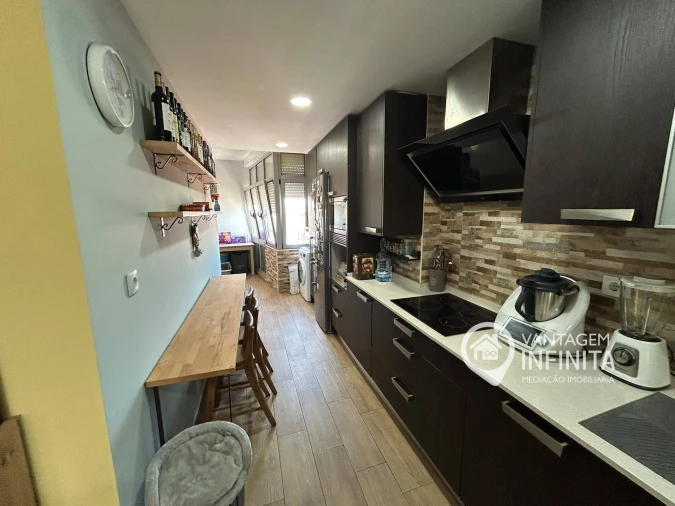 Apartamento T3 para Venda em Laranjeiro e Feijó Foto 3