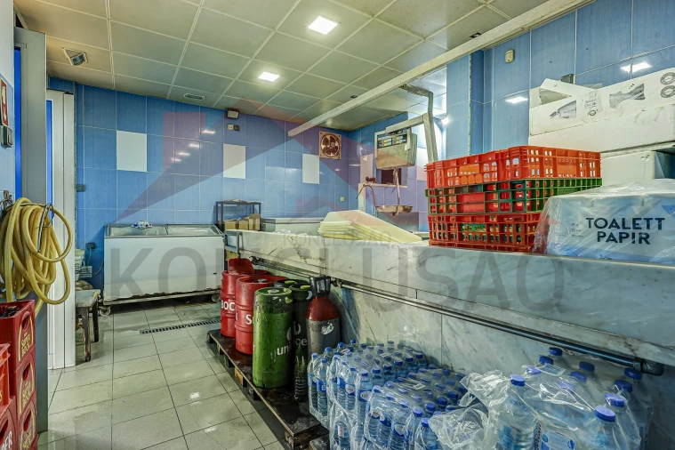 Loja para Venda em Santa Iria de Azoia, São João da Talha e Bobadela Foto 18