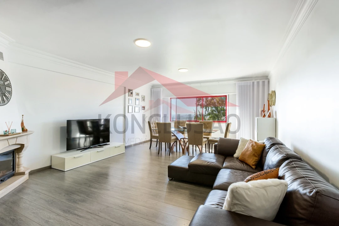 Apartamento T3 para Venda em Póvoa de Santa Iria e Forte da Casa Foto 4