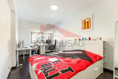 Apartamento T3 para Venda em Póvoa de Santa Iria e Forte da Casa