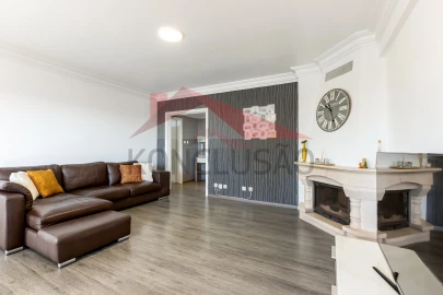 Apartamento T3 para Venda em Póvoa de Santa Iria e Forte da Casa