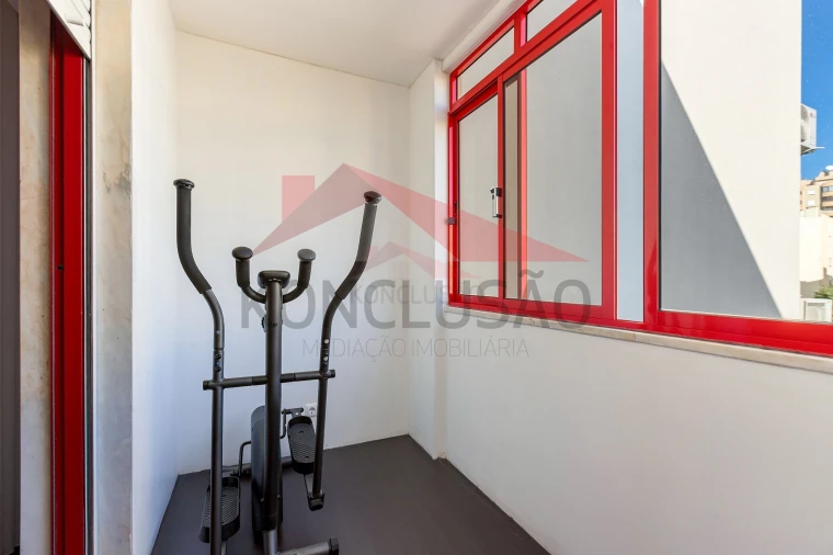 Apartamento T3 para Venda em Póvoa de Santa Iria e Forte da Casa Foto 15