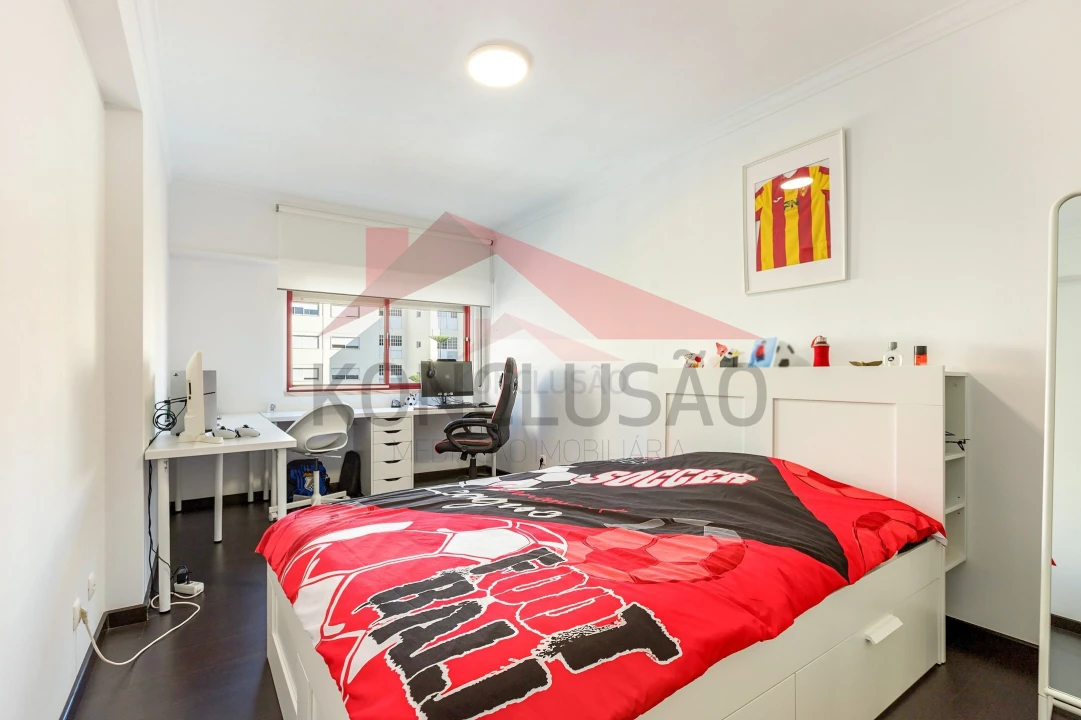 Apartamento T3 para Venda em Póvoa de Santa Iria e Forte da Casa Foto 19