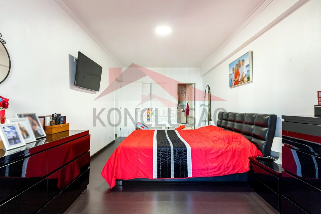 Apartamento T3 para Venda em Póvoa de Santa Iria e Forte da Casa Foto 12