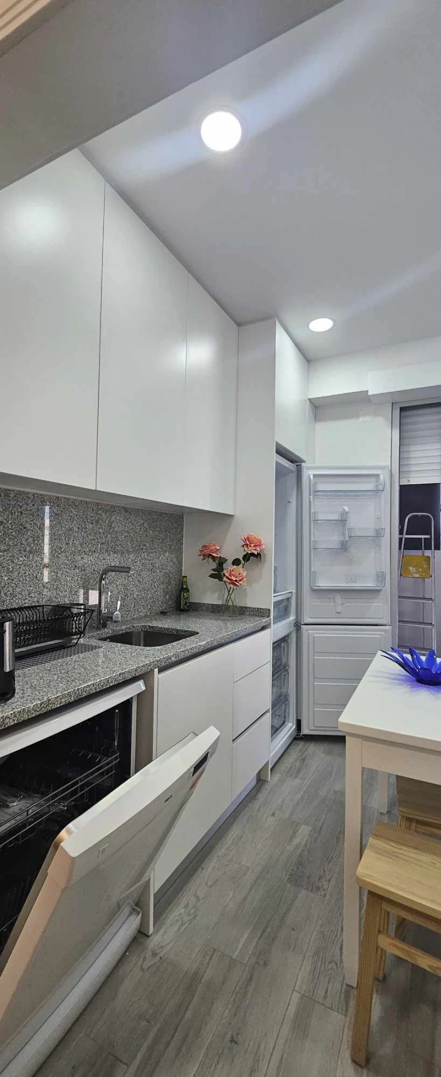 Apartamento T3 para Venda em São João Baptista e Santa Maria dos Olivais Foto 2