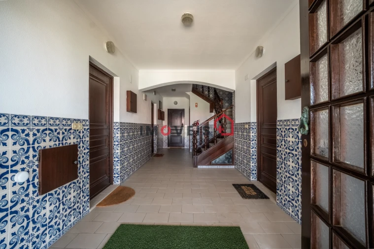 Apartamento T2 para Venda em Marinha Grande Foto 4