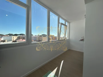 Apartamento T1 para Venda em Sesimbra (Castelo)