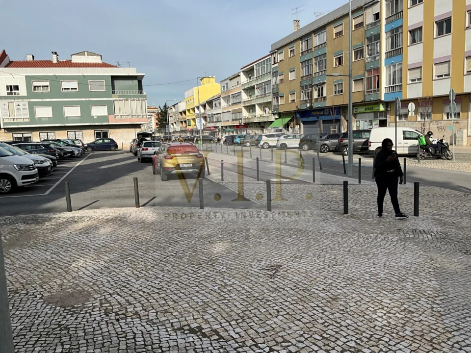 Apartamento T2 para Venda em Odivelas Foto 2