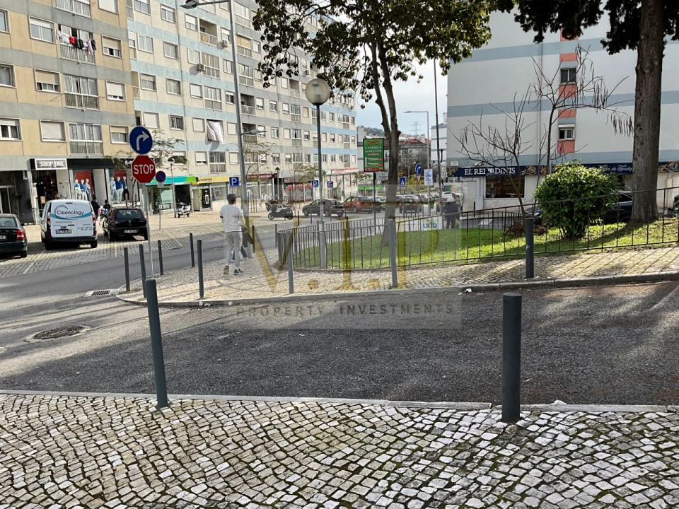 Apartamento T2 para Venda em Odivelas Foto 3