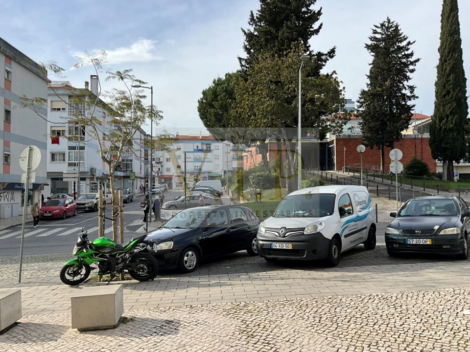 Apartamento T2 para Venda em Odivelas Foto 4