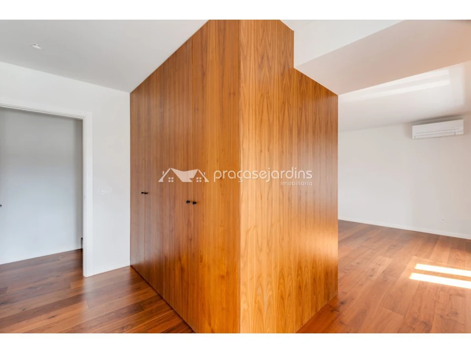 Apartamento T4 para Venda em Leiria, Pousos, Barreira e Cortes Foto 16