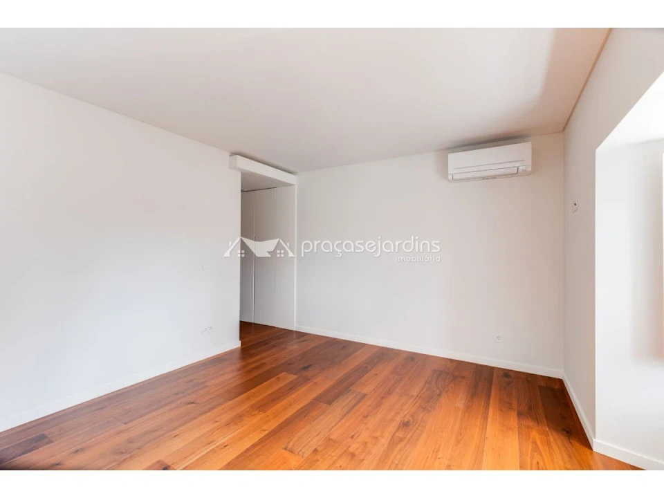 Apartamento T4 para Venda em Leiria, Pousos, Barreira e Cortes Foto 17