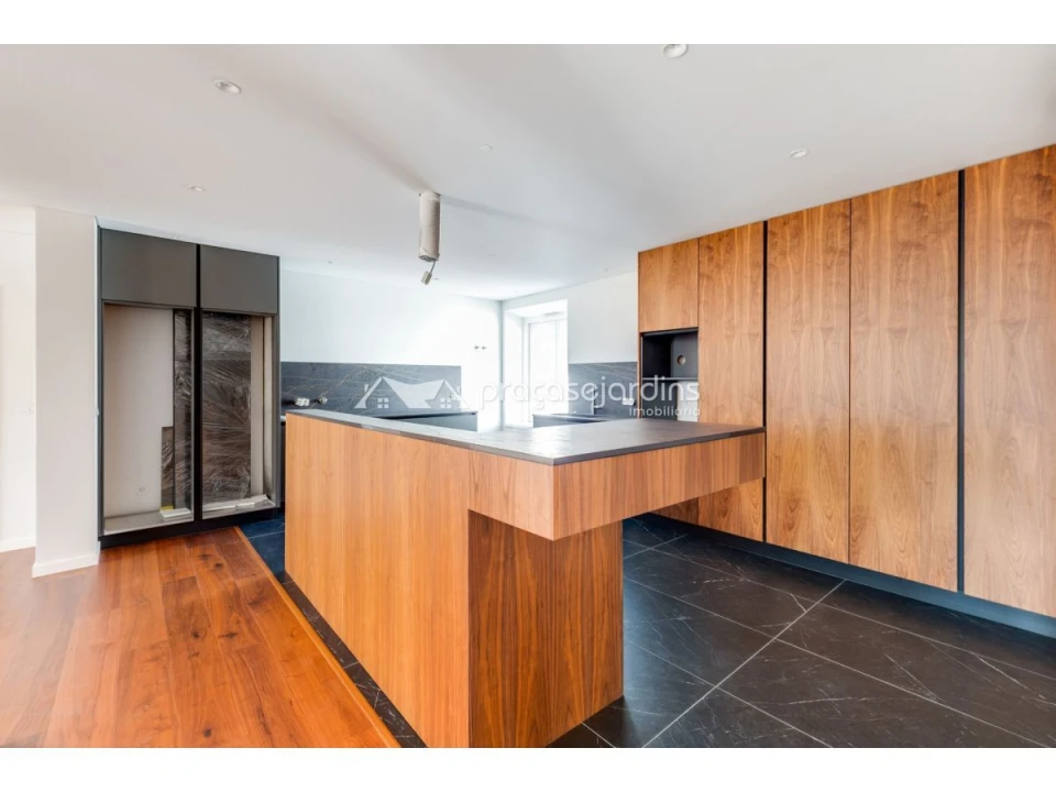 Apartamento T4 para Venda em Leiria, Pousos, Barreira e Cortes Foto 8
