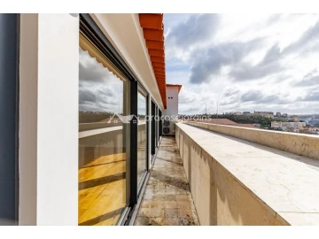 Apartamento T3 para Venda em Leiria, Pousos, Barreira e Cortes