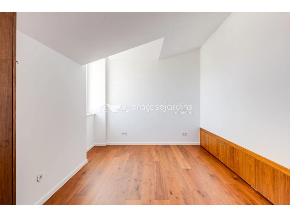 Apartamento T3 para Venda em Leiria, Pousos, Barreira e Cortes Foto 7