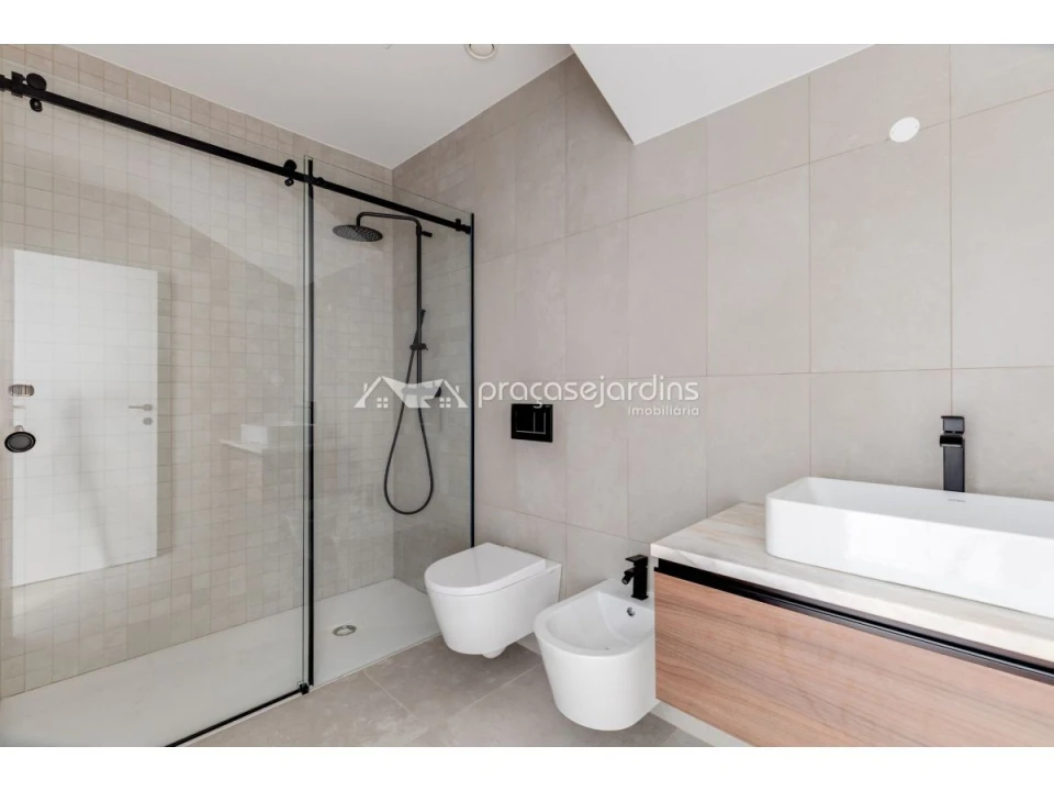 Apartamento T3 para Venda em Leiria, Pousos, Barreira e Cortes Foto 11