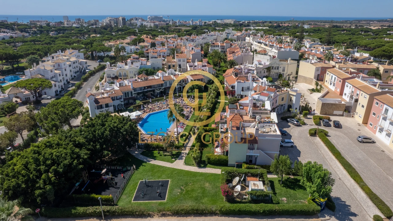 Apartamento T2 para Venda em Quarteira Foto 3