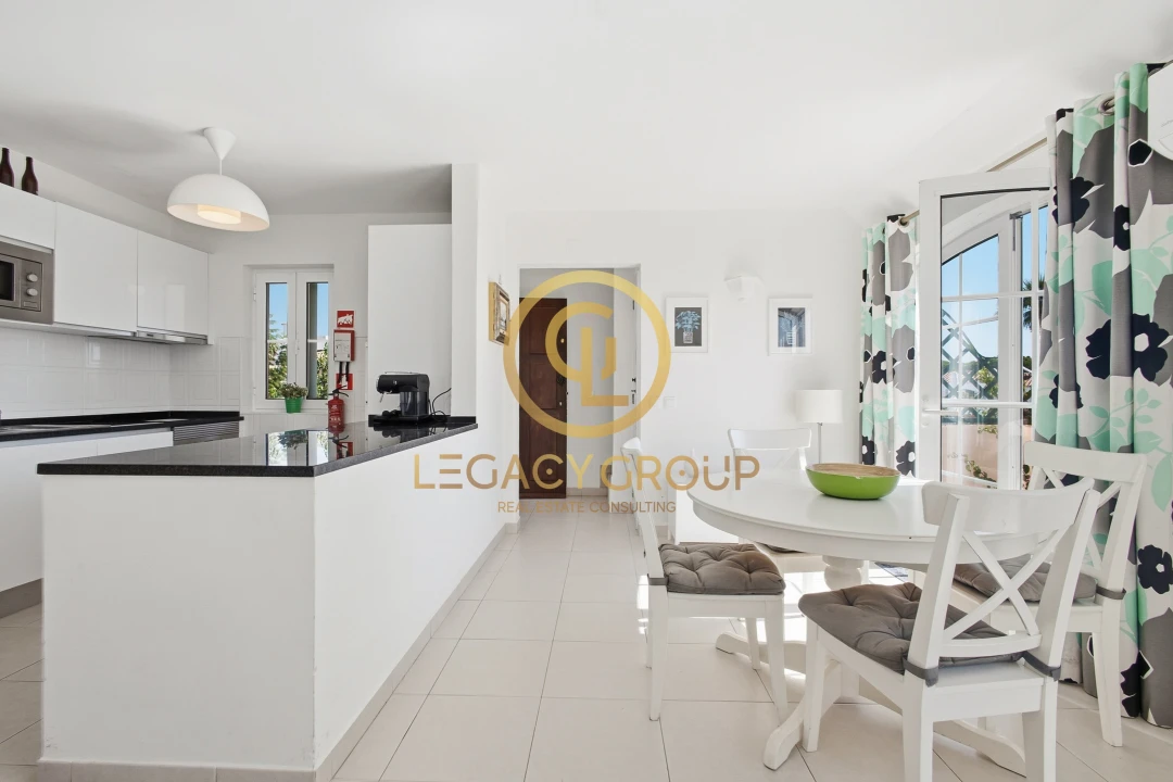 Apartamento T2 para Venda em Quarteira Foto 10