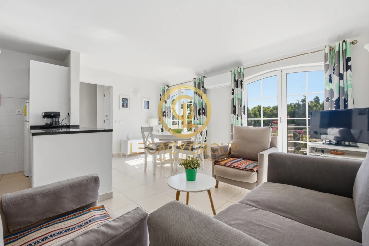 Apartamento T2 para Venda em Quarteira Foto 9