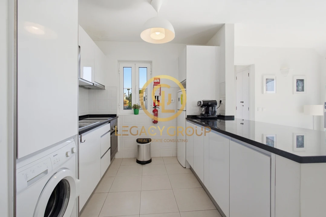 Apartamento T2 para Venda em Quarteira Foto 6