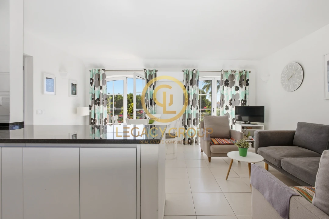 Apartamento T2 para Venda em Quarteira Foto 7