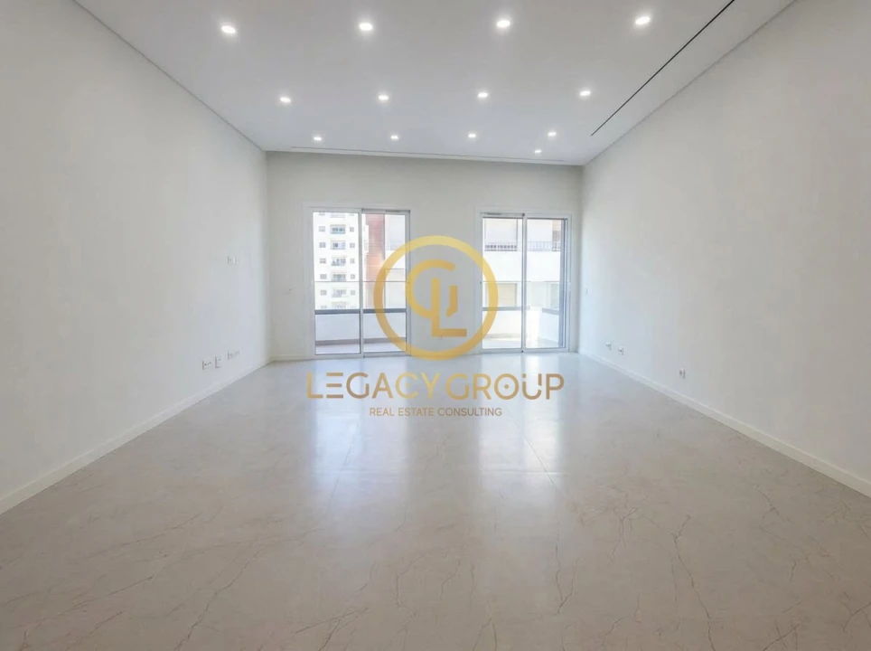Apartamento T1 para Venda em Quarteira Foto 3
