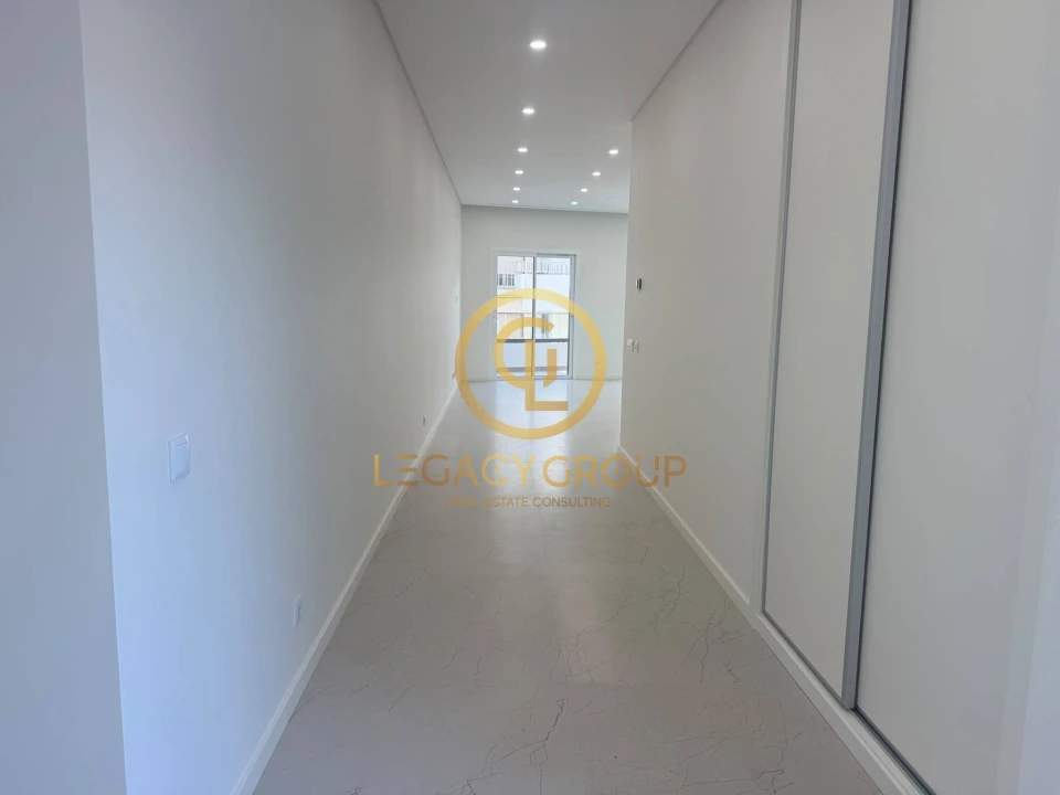 Apartamento T1 para Venda em Quarteira Foto 2