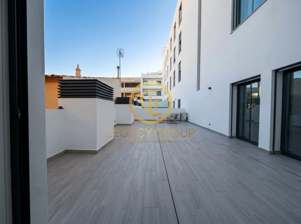 Apartamento T1 para Venda em Quarteira Foto 11
